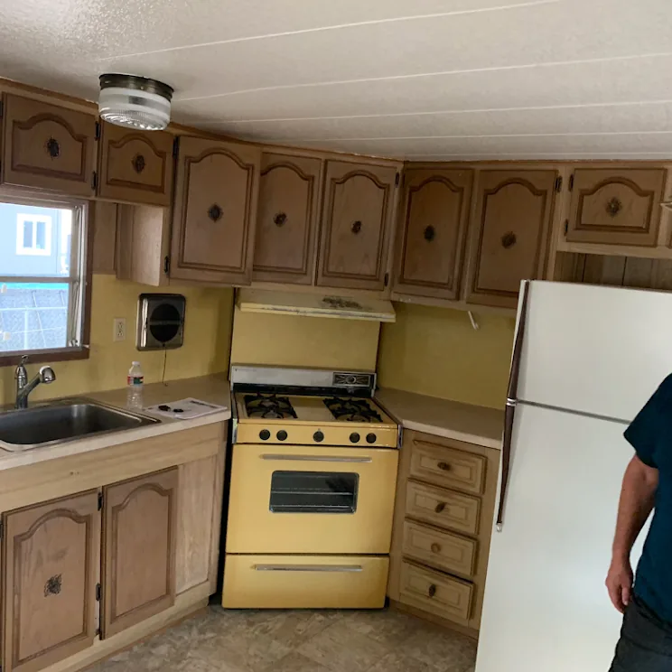 Dated kitchen before - Extreme Maintenance, Bullhead City AZ